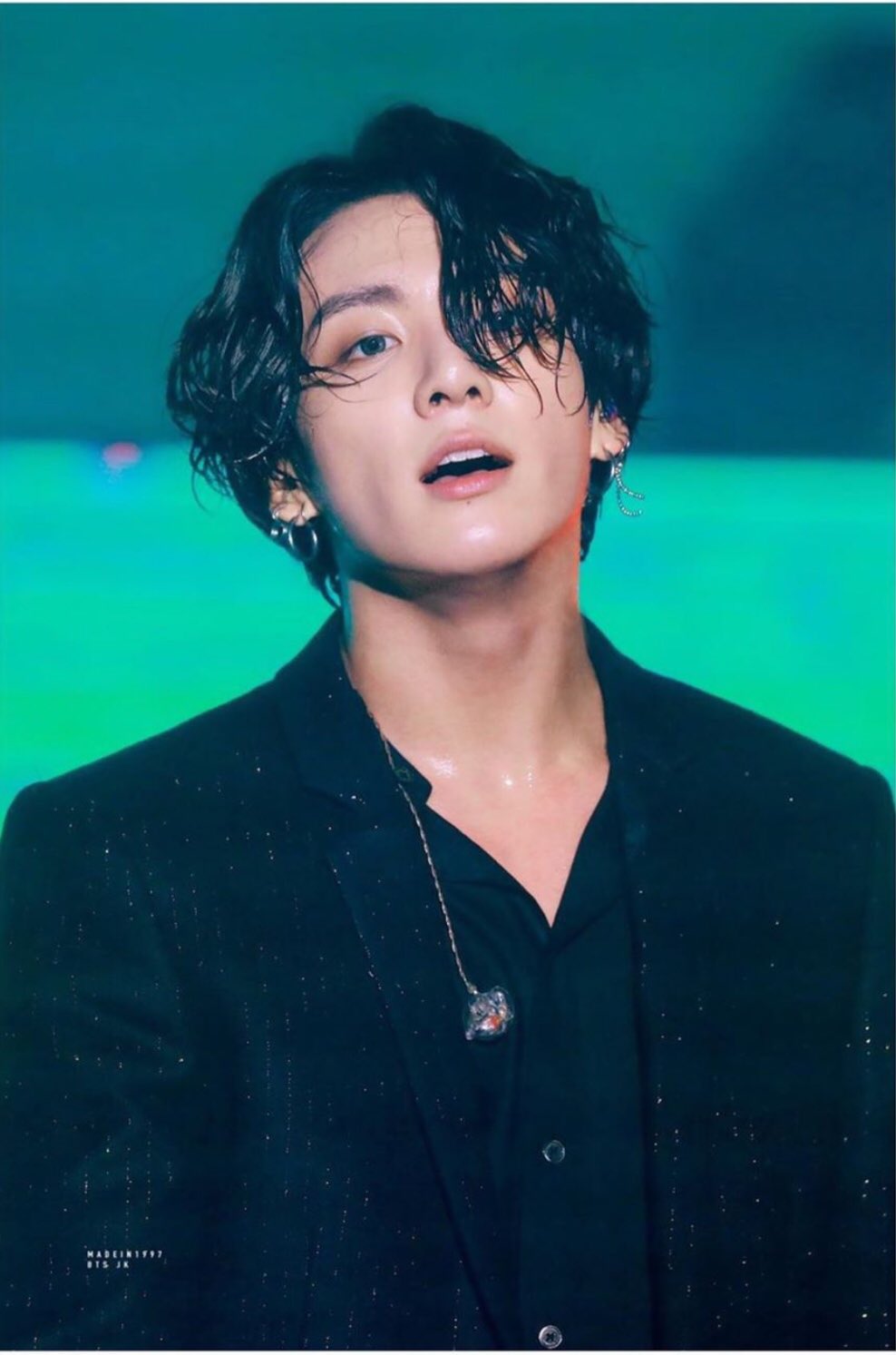 M on X: 