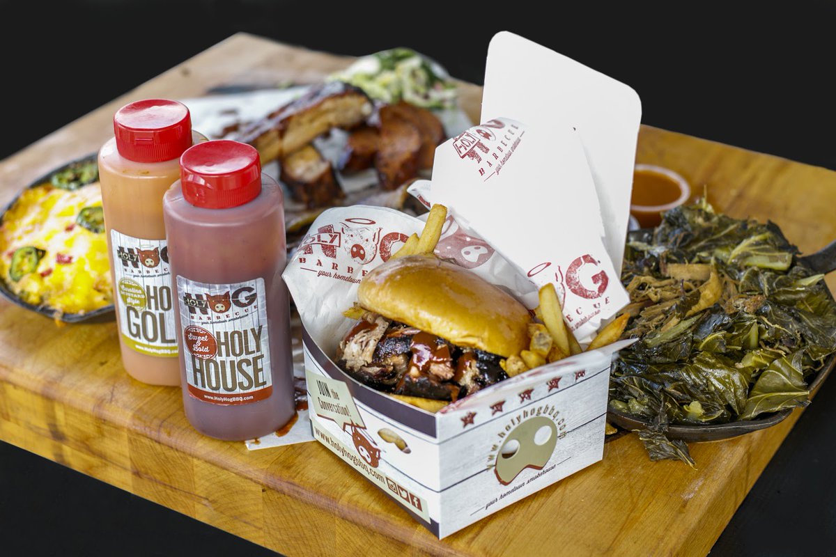 Fill up on southern classics you LOVE like our pulled pork sandwich and award-winning sides like jalapeno mac and cheese and slow cooked collard greens. 😍