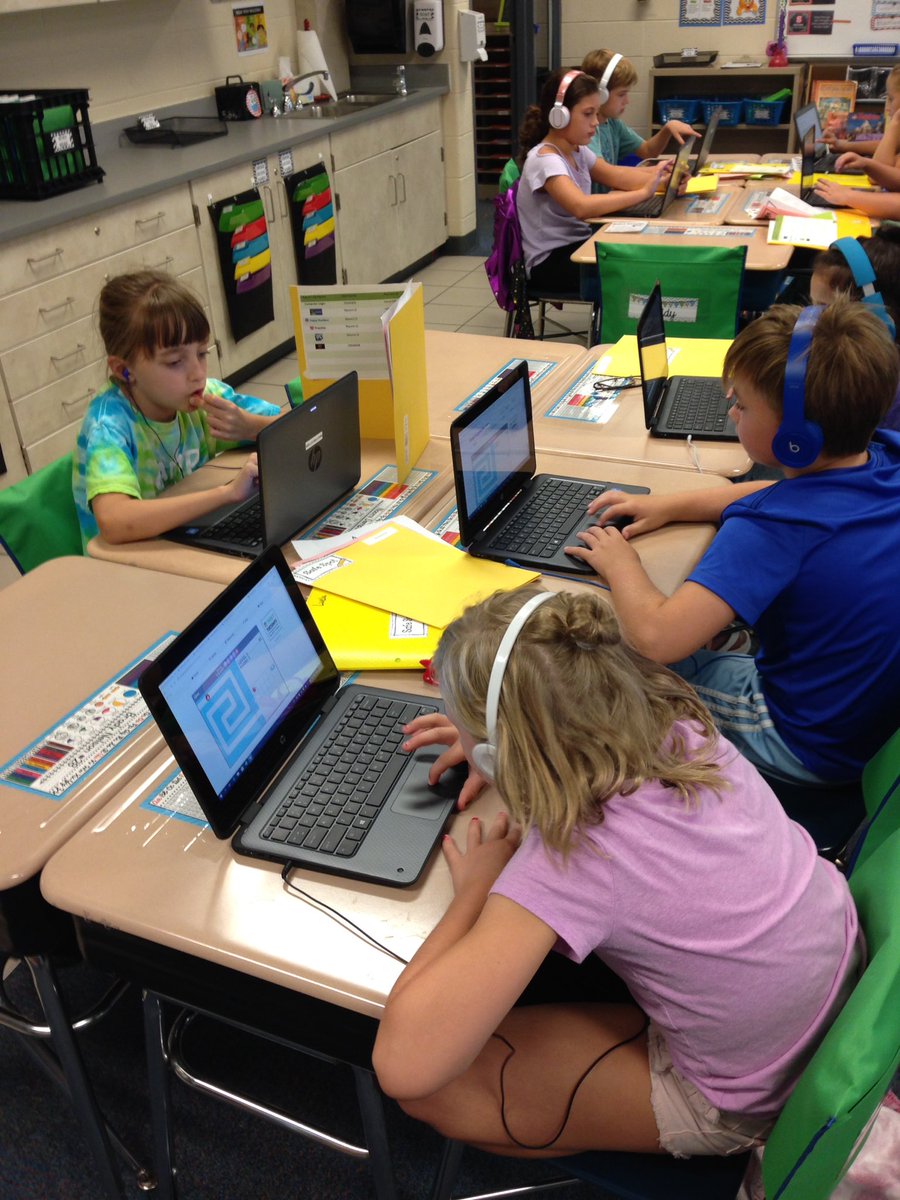 MrsTrygg's tweet photo. We learned how to take care of our laptops and where to find everything we will need for 3rd grade! #ThirdGradeDucks #technologyresponsibility #mathgames @WesternAve304 https://t.co/x5VGBXQfZm