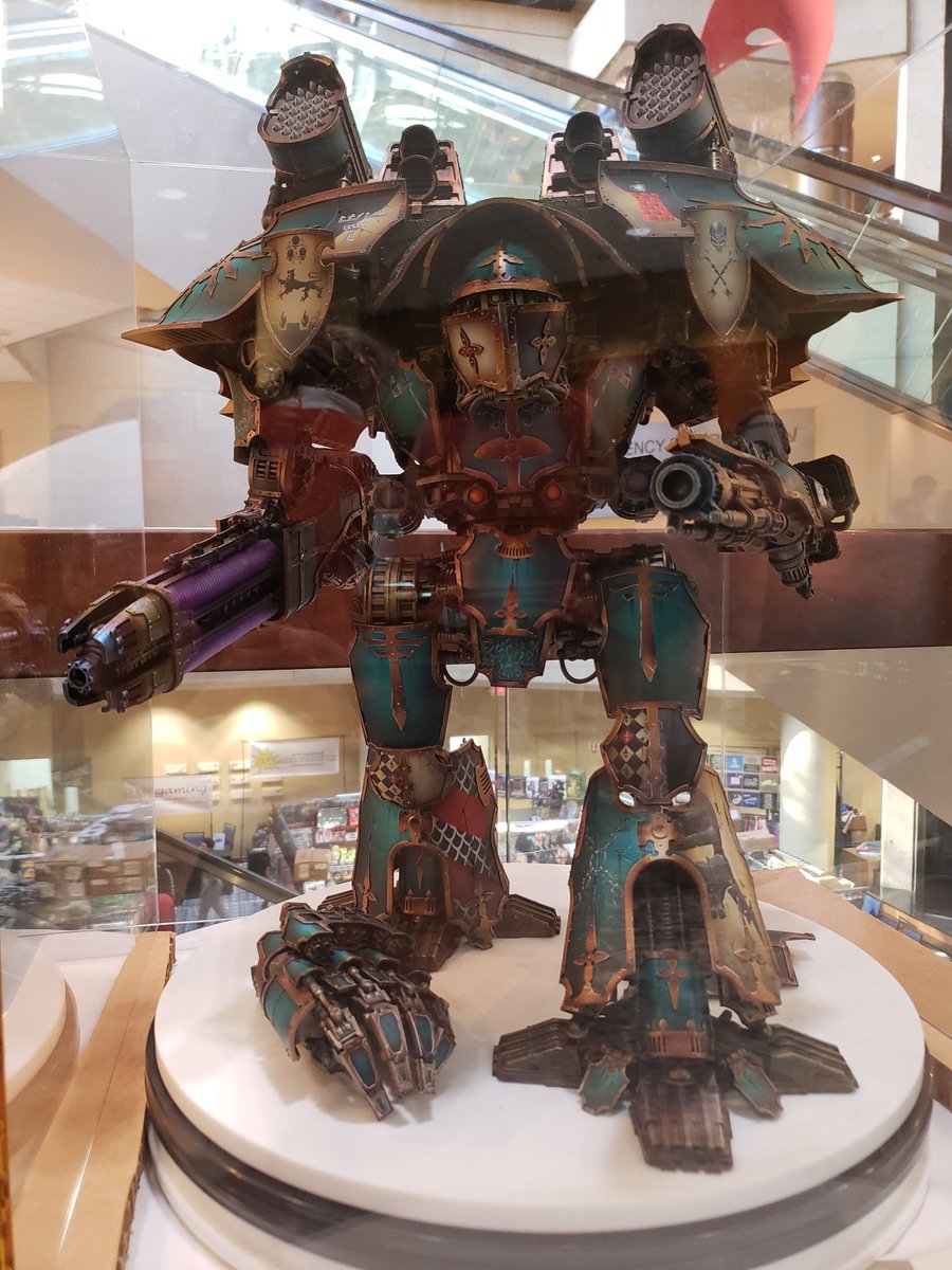StrengthHammer_'s tweet photo. Admiring some of the great things up for the charity raffle this weekend at #NOVA2019. https://t.co/Yg9jedCtGp