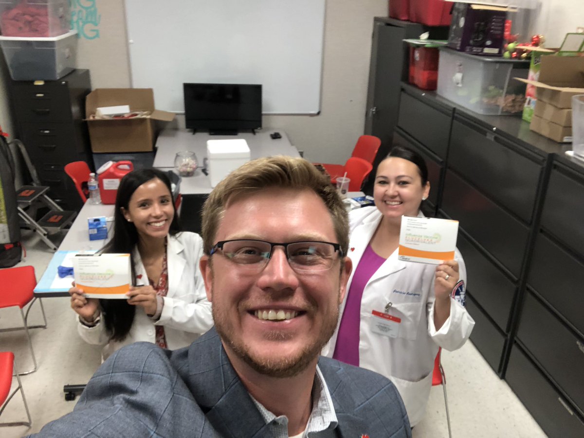 Inspect what you expect! When my team gets flu clinics in August I’m there ready to party and protect! #R96flucrew #bestteam! Nice work @HibahRx 🏆👏💉