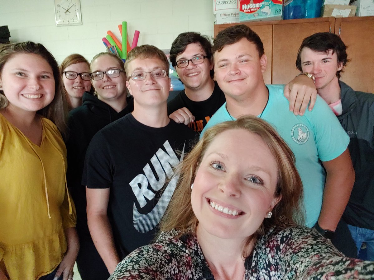 MrsSKTallman's tweet photo. I forgot to take a picture of a couple more groups who came to visit! All my #minirockstars are growing up! https://t.co/pfzXDfxBPx