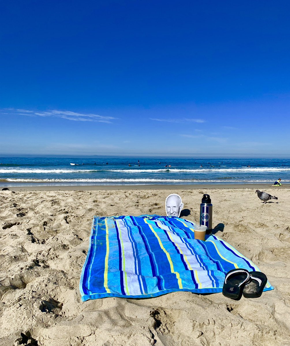 Edie4gzus's tweet photo. 🏄‍♂️🌊  #wheresjimcasey the day after #FoundersDay❓He’s enjoying a little break❗️😉 🌊🏄‍♂️ #oneonetwelve #UPS112 @jrindafernshaw @SouthCalUPSers @espeirs_liz https://t.co/JM2k71kG4j