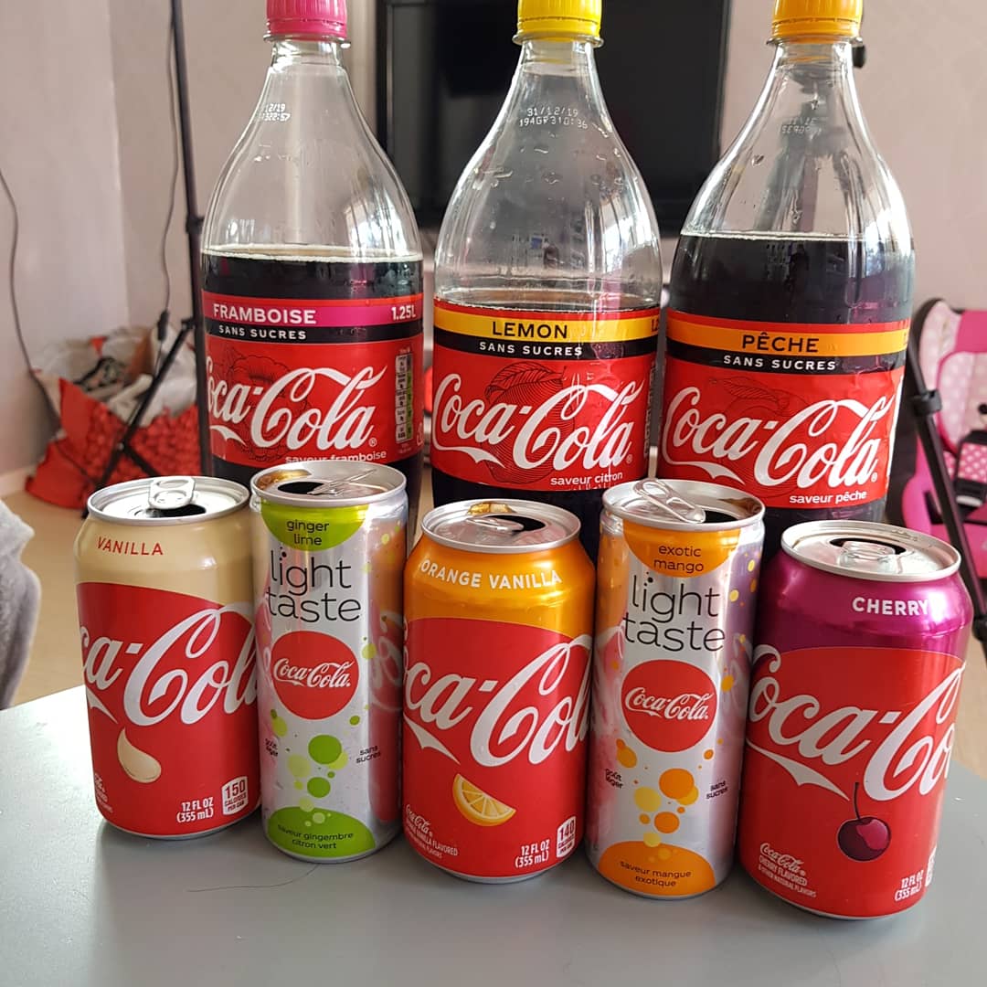 Patatealogame's tweet photo. En tournage on vous laisse découvrir les thèmes de nos prochaines vidéos dégustations 😁👍🏻

#cocacola #harrypotter #degustation #cocacherry #cocavanille #cocaframboise #cocapeche #cocacitron #chocogrenouille #biereaubeurre https://t.co/nk3tidXQxZ