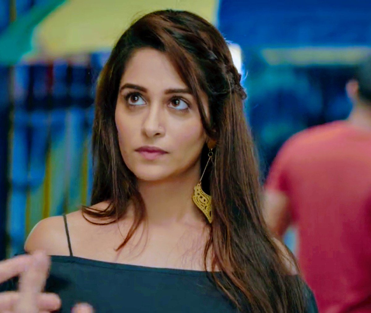 coffeeisjaan's tweet photo. A thread dedicated to #Ronakshi behaving like a typical hubby-wifey #KahaanHumKahaanTum https://t.co/KXsE9XSi43