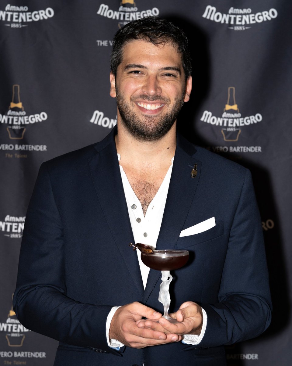 ShakeStir tweet media