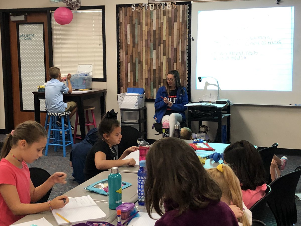 OAPetersonNISD's tweet photo. 3rd grade is working on so many things! Using think marks when reading, writing small moment stories, and using kahoot to identify genres! #PetersonIsAwesome https://t.co/AclpWjaQyN