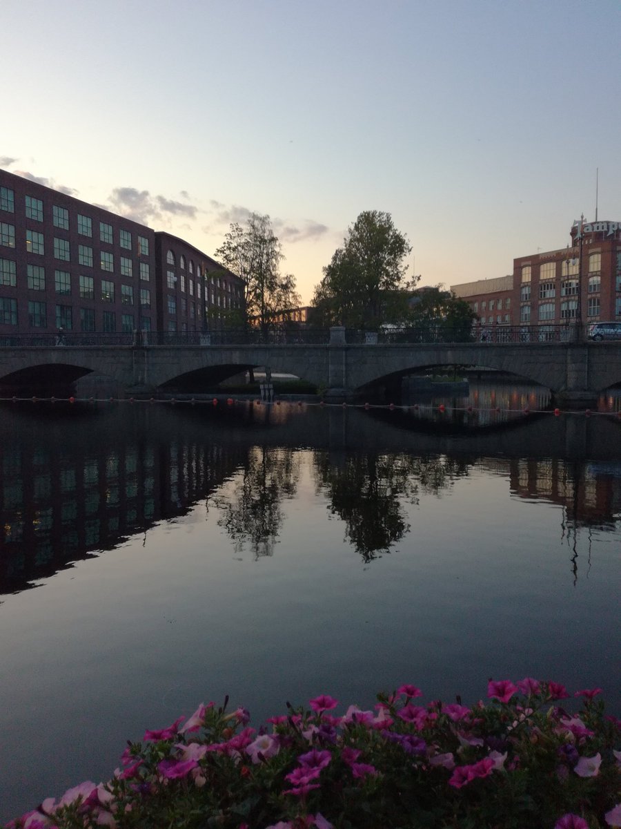 JP_Latti's tweet photo. #SitraLab-päivät tarjosivat jälleen huikean määrän oivalluksia ja oppia sekä upeita keskusteluja ja kokemuksia! #Demot-tiimin kokeilu etenee hienosti; huikeat @Tussitaikurit visualisoivat suunnitelman (kuva: @palsanen), toteutus pian! Suurkiitos, loistava Lab-porukka! #Osallisuus https://t.co/N8NmdPyF7m