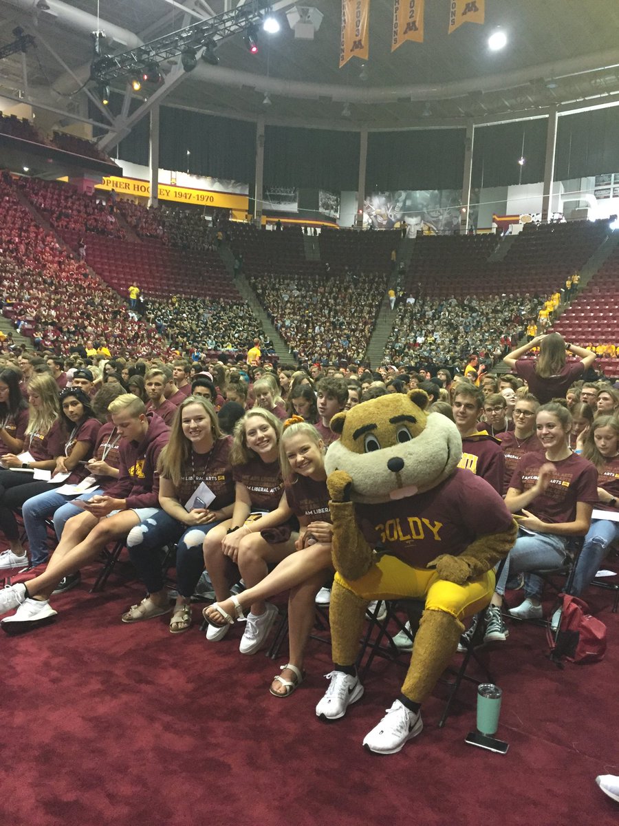 mhagerty99's tweet photo. Even ⁦@GoldytheGopher⁩ knew which college was the most fun and visited us first! #CLAAllTheWay #umnproud #UMN23 https://t.co/CYmHLrMq8J