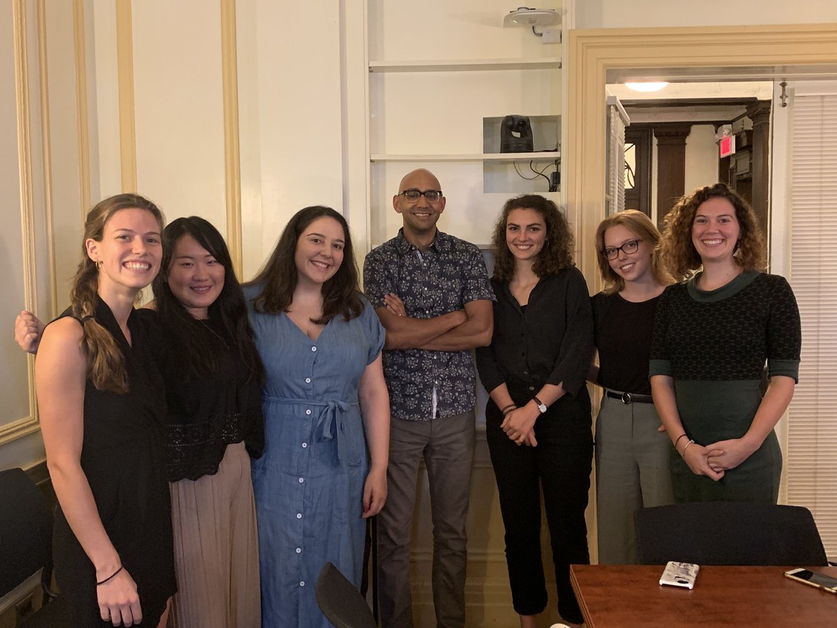 podsprogram's tweet photo. PODS Students had a wonderful visit at the Institute for Health &amp; Social Policy last week with Dr. Arijit Nandi and Dr. Amelie Quesnel-Vallée. Thanks to @arijitknandi @amelieqv @ihsp_mcgill for such interesting discussions about the complexity #policy #health and #data! ⚕️ https://t.co/G15XcVENe5