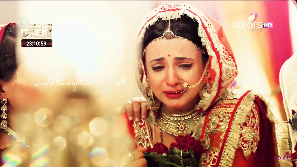 I don't think I'll ever get tired of saying how beautiful she looks while crying. #SanayaIrani