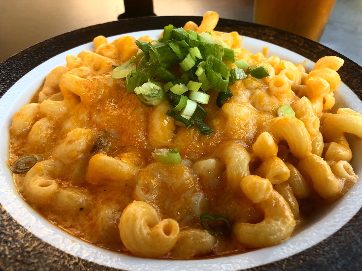 Buffalo Chicken Mac &amp; Cheese! Just one of The delicious lunch specials for today!