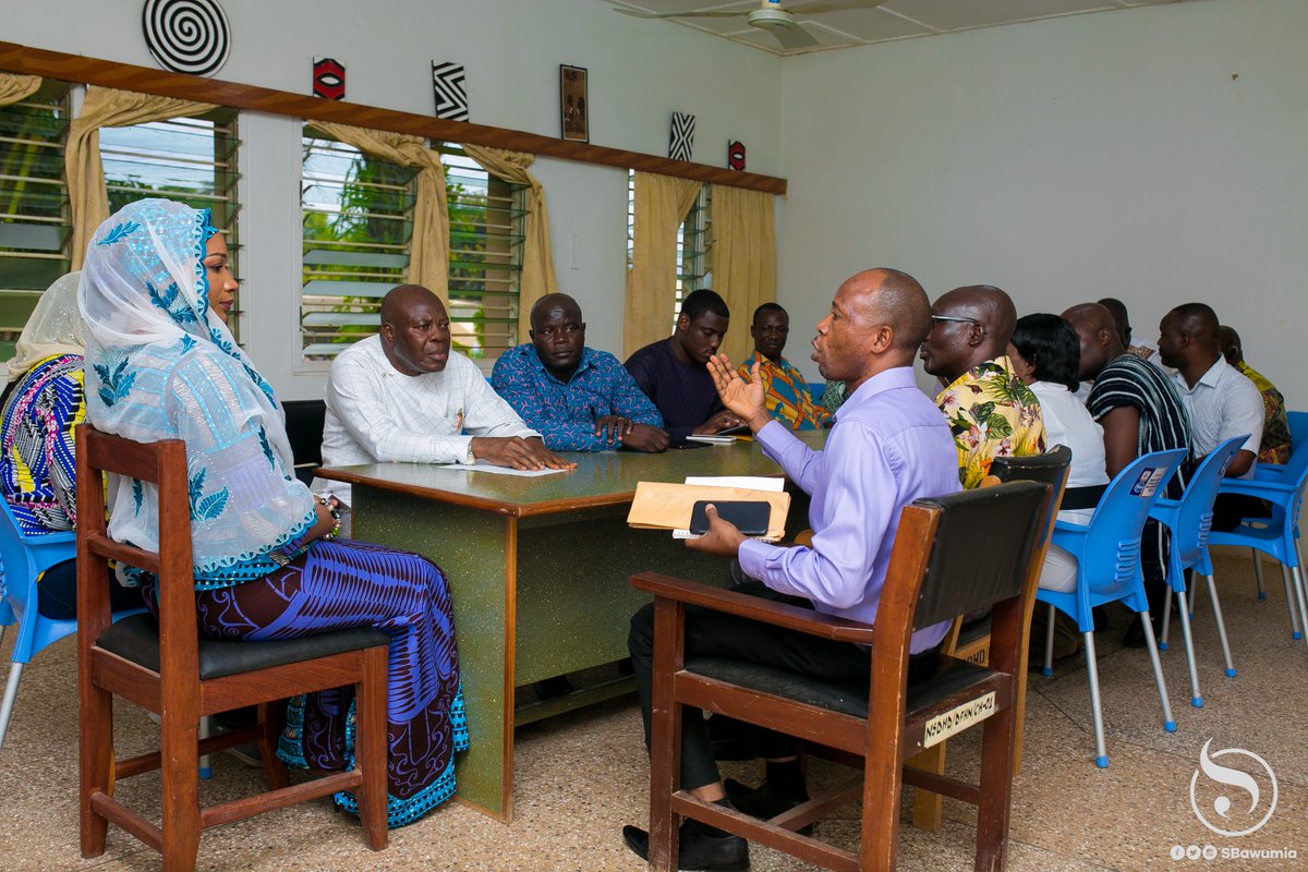 SBawumia's tweet photo. My not-for-profit organisation, Samira Empowerment and Humanitarian Projects (SEHP) presented medical and surgical equipment and supplies to nine (9) health facilities in the Nkwanta North District and Nkwanta South Municipality in the Oti Region.(1/3) https://t.co/gfObbWy9Bs