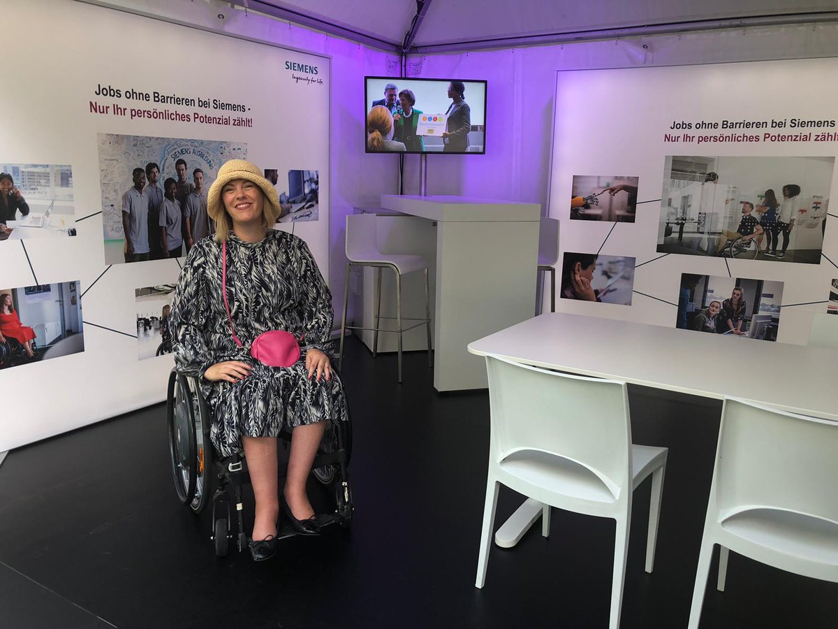 Vorbereitungen für morgen sind abgeschlossen, nun kann das #Bürgerfest 2019 des #Bundespräsidenten in #Berlin beginnen. #JobsohneBarrieren <a href="/Siemens/">Siemens</a> @Siemens_Arts @janinakugel <a href="/MelzerPDE/">Andreas Melzer</a> @BeWeckesser #DiversityandInclusion #raisinginclusion @AnkeBobel #vorfreude