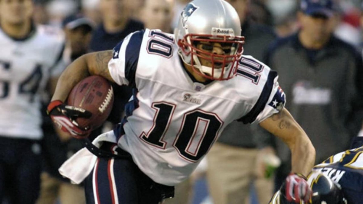 We've got Jabar Gaffney days left until the  #Patriots opener!Gaffney joined the Pats midway through the 2006 season. During his 3 year stay he caught 85 passes for 1,059 yards and 8 TDsHe returned to the team for training camp in 2012, but failed to make the roster