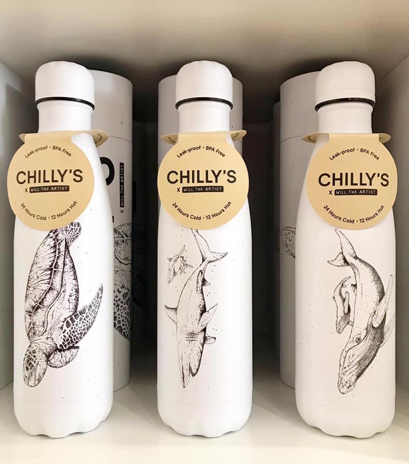 shorelinescowes's tweet photo. We’re only a little bit obsessed with these Sealife Edition Chilly's Bottles ...🙄😍🐬🐢🦈
#chillyseverywhere #shoplocal #cowes #shorelinesofcowes #reuseablebottle https://t.co/Arsng7t6XO