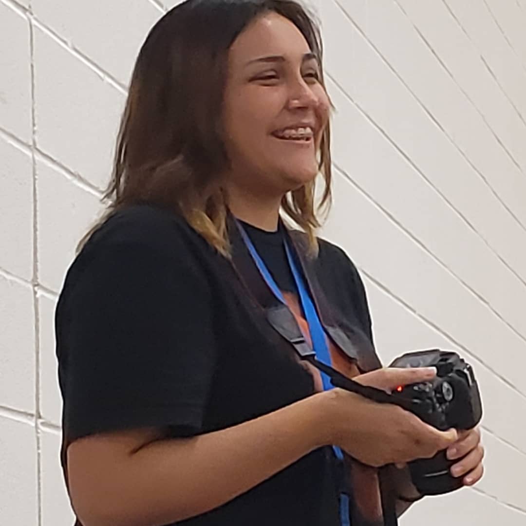WPISD_Ybk's tweet photo. Tiger Yearbook staff taking advantage of photo practice ops at the Freshman and JV volleyball tournament. Payton Lawson (10), Stephanie Mireles (10), Olivia Fulton (12), Deaven Patterson (12), and Danielle Smirk (11). https://t.co/KNAkSUVNBb