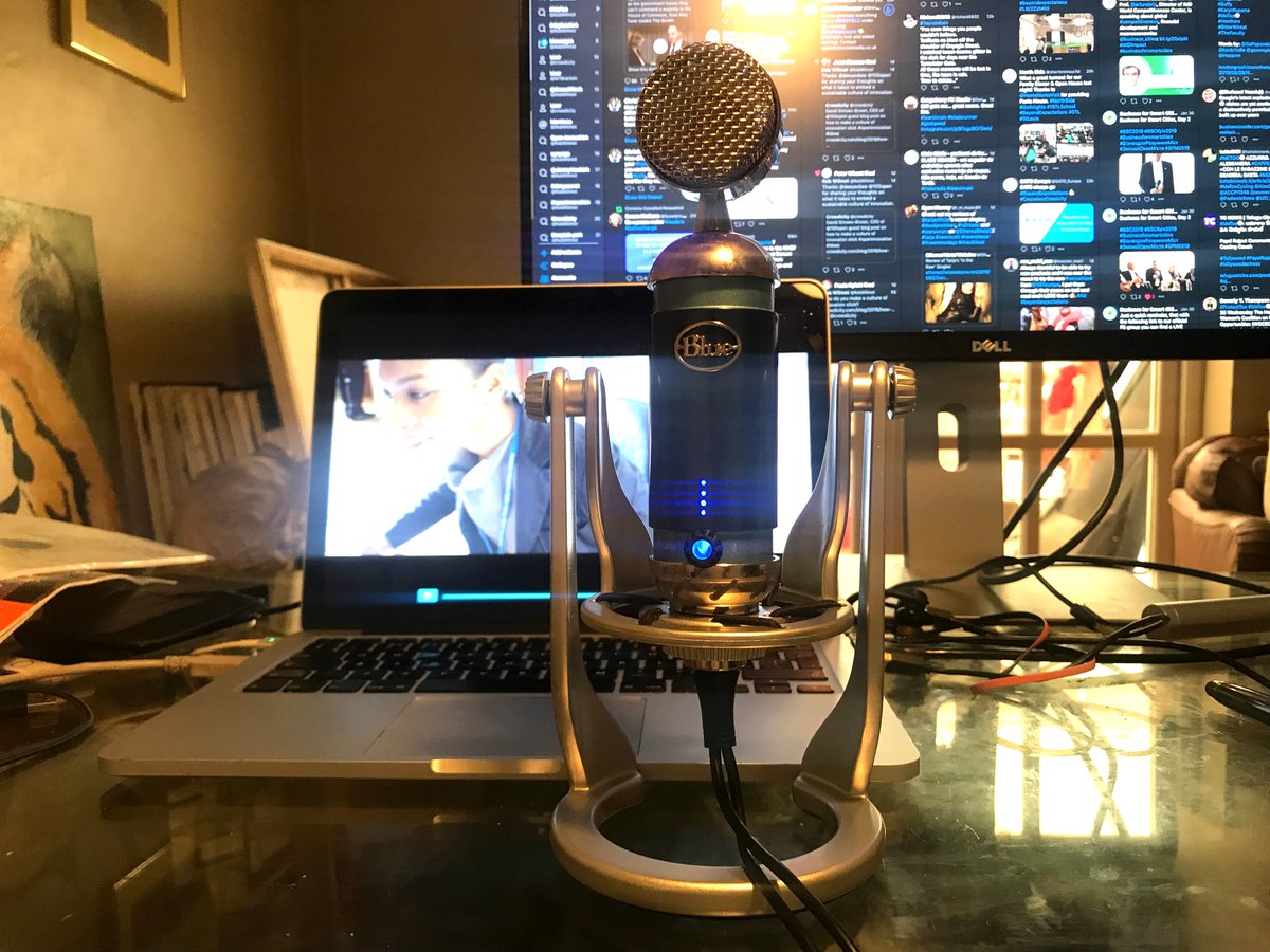 RobWilmot's tweet photo. Just finished recording a podcast interview for Mark Anthony Peterson @stocksleuth's 'Guerrillapreneur' show. The result of a serendipitous conversation at the porters' lodge @KebleOxford @UniofOxford @THEUIDP @keitoxford. I'll share when it goes out. #ALWAYSBEOPEN https://t.co/mIEBTKEPTy