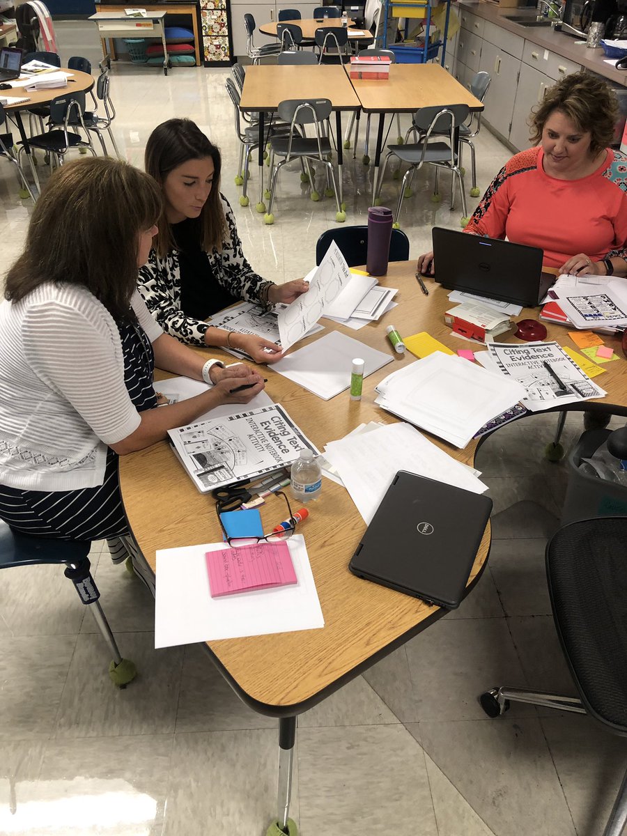 cluecapps's tweet photo. Working on our Interactive Reading notebooks for our Reading students. PLC at it’s finest!  #lovesupportchallenge #CGEproud https://t.co/9CfSrLnAB7