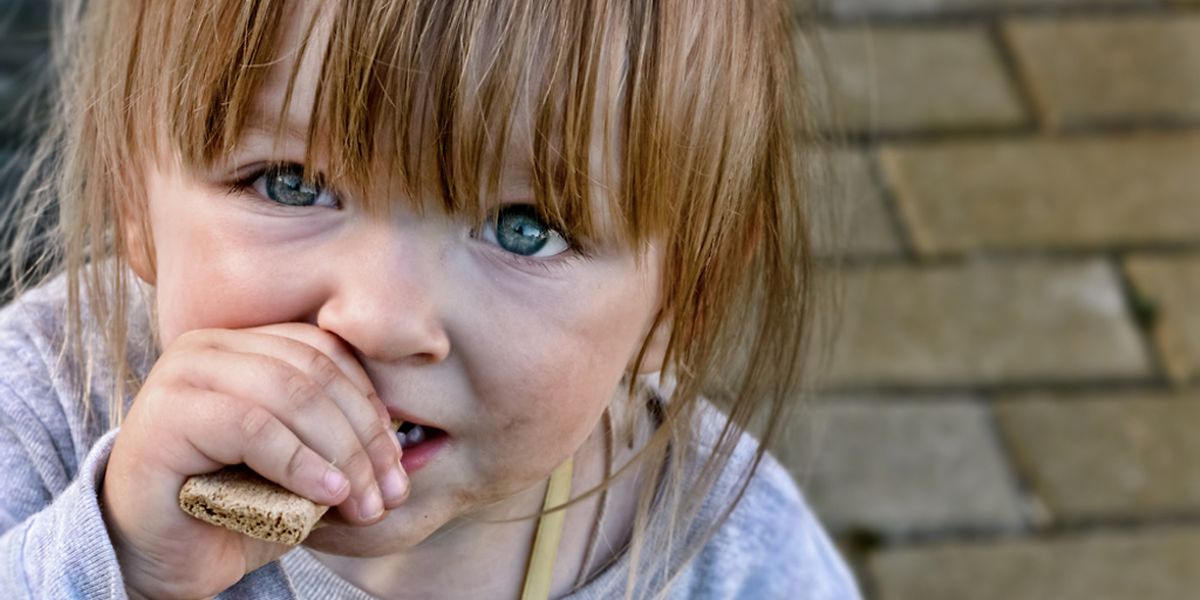 PAUVRETÉ DES ENFANTS EN FRANCE
L'analyse de l'évolution de la pauvreté en France montre une hausse de 23 % depuis l'an 2000 et une tendance à l’accélération de cette hausse depuis 2012.
Aidez un Enfant Démunis Aujourd'hui
👉Faire un Don Libre: https:/www.lenfantfleur.org/donation