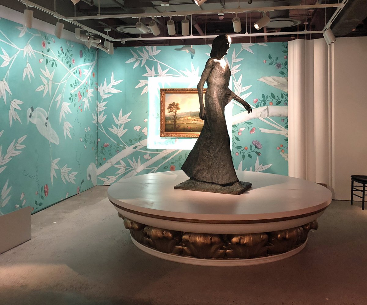 exploringgraphx's tweet photo. Check out the custom wallpaper we printed for sister company @id3group ! It's used in the the Treasures from Chatsworth exhibit currently at Sotheby's New York.

Just imagine what we could create for you...

#grandformatprinting #wallcoverings #printing #graphics https://t.co/FpDIlYbzpj