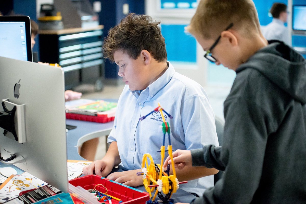 popcseagles's tweet photo. Hands-On, Minds-On Learning. 🦅💪 #SmartLab #ImAnEagle https://t.co/tGG3oU54py