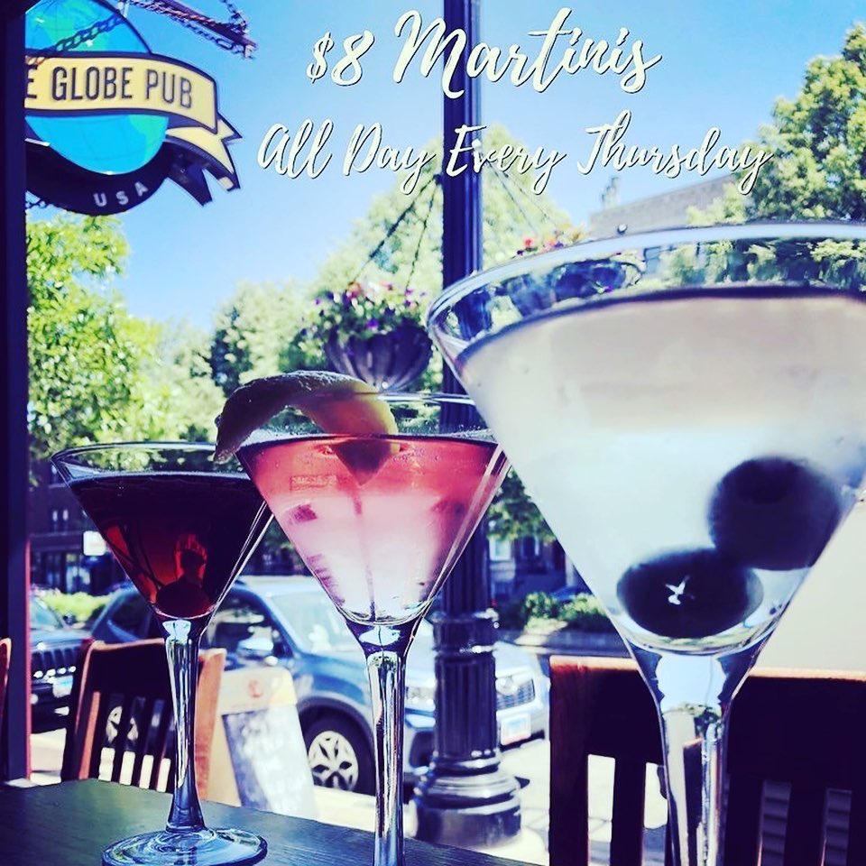 theglobepub's tweet photo. #BearDown for ALL DAY THURSDAY SPECIALS: $4 Chicago Brewery Drafts & $8 Absolut, El Jimador, Tanqueray, Jim Beam, Glendalough & all well liquor martinis! #DaBears vs Titans live at 7pm! #chicagobreweries #drinklocal #martinis #absolut #eljimador #tanqueray #theglobepubchicago https://t.co/3oAWXbw4p0