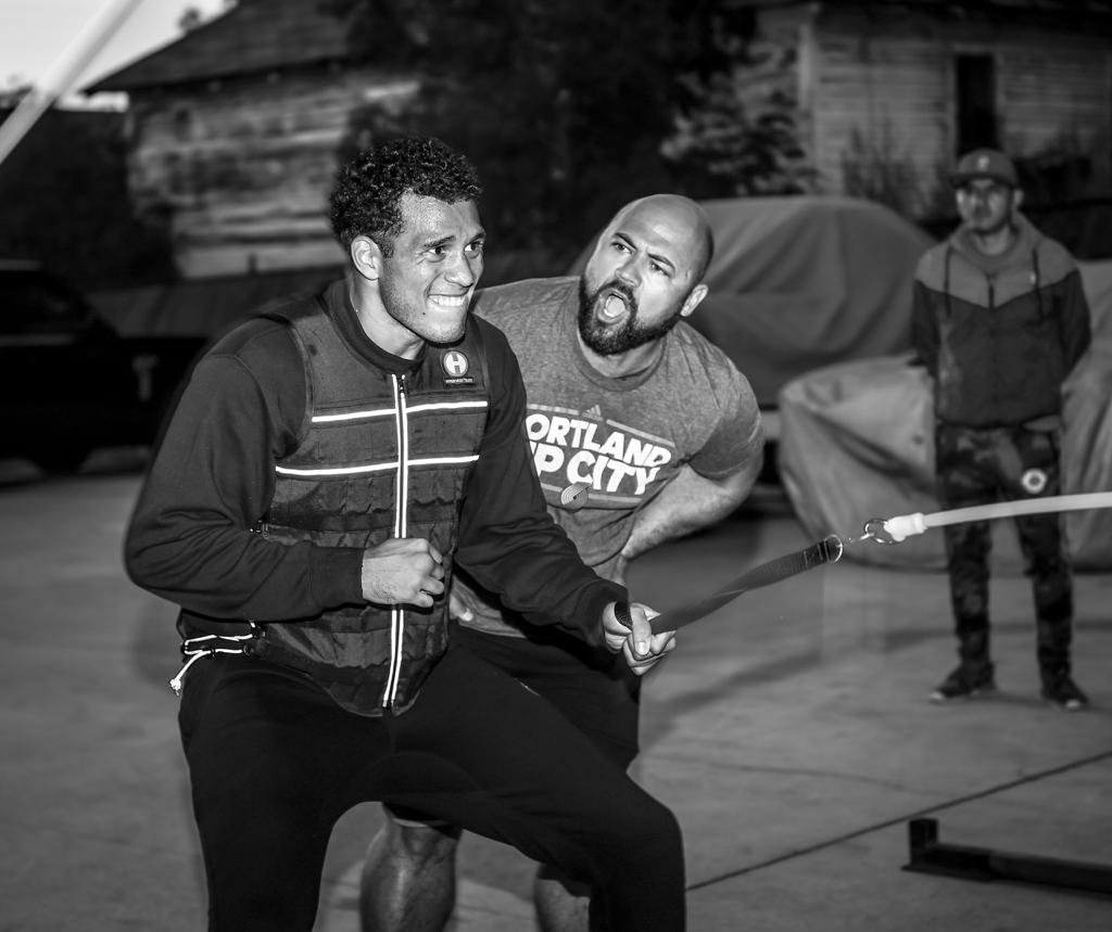 Strength and Conditioning with Cem 🚩🚩🚩 <a href="/BenavidezBoxing/">Benavidez Boxing Gym</a> 📸: <a href="/ValentinRomero8/">Valentin2288</a>