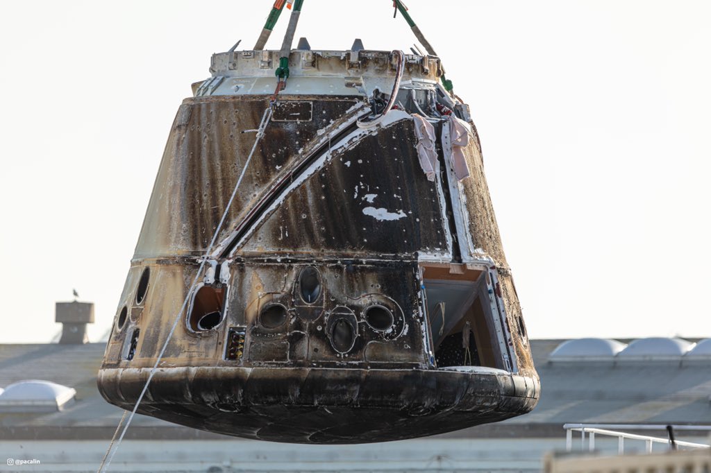 Pauline Acalin (@w00ki33) on Twitter photo The Apollo 50th anniversary logo on SpaceXβs thrice-flown Dragon Capsule. π€© #SpaceX #crs18 #Apollo50 <a href="/PortofLA/">Port of Los Angeles</a> The Apollo 50th anniversary logo on SpaceXβs thrice-flown Dragon Capsule. π€© #SpaceX #crs18 #Apollo50 <a href="/PortofLA/">Port of Los Angeles</a>