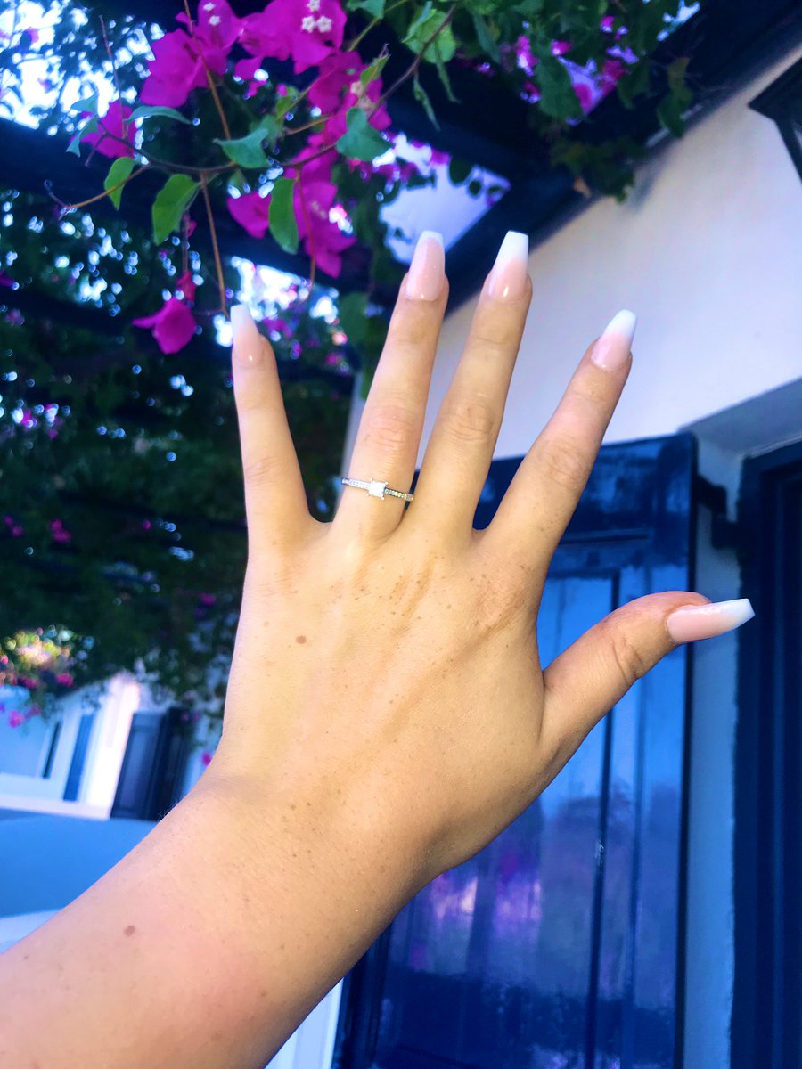english_missc's tweet photo. My Summer in 4 photos. I’ve had the most wonderful, relaxing and exciting time off work. Now I’m rejuvenated and ready to get back at it!🥰💫♥️ https://t.co/Y4ltpzWvPT