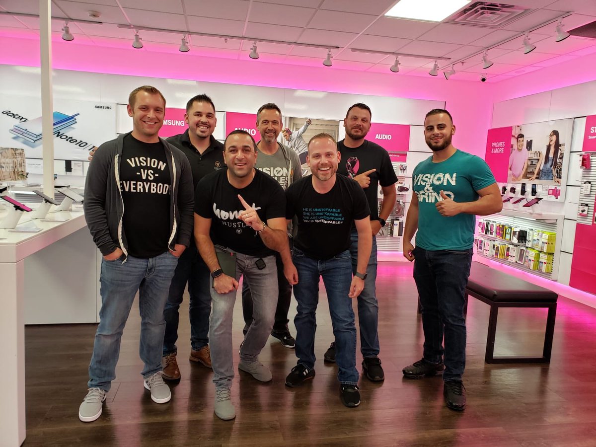 Had a great week with the #UpstateNY <a href="/WirelessVision/">Wireless Vision</a> team. So proud see all the hard work paying off in #UpstateNY <a href="/je21ny/">Joe</a> <a href="/rstapleton10/">rstapleton</a> <a href="/joegiannone1018/">Joe Giannone</a> #OneTeamOneDream #HustleHard