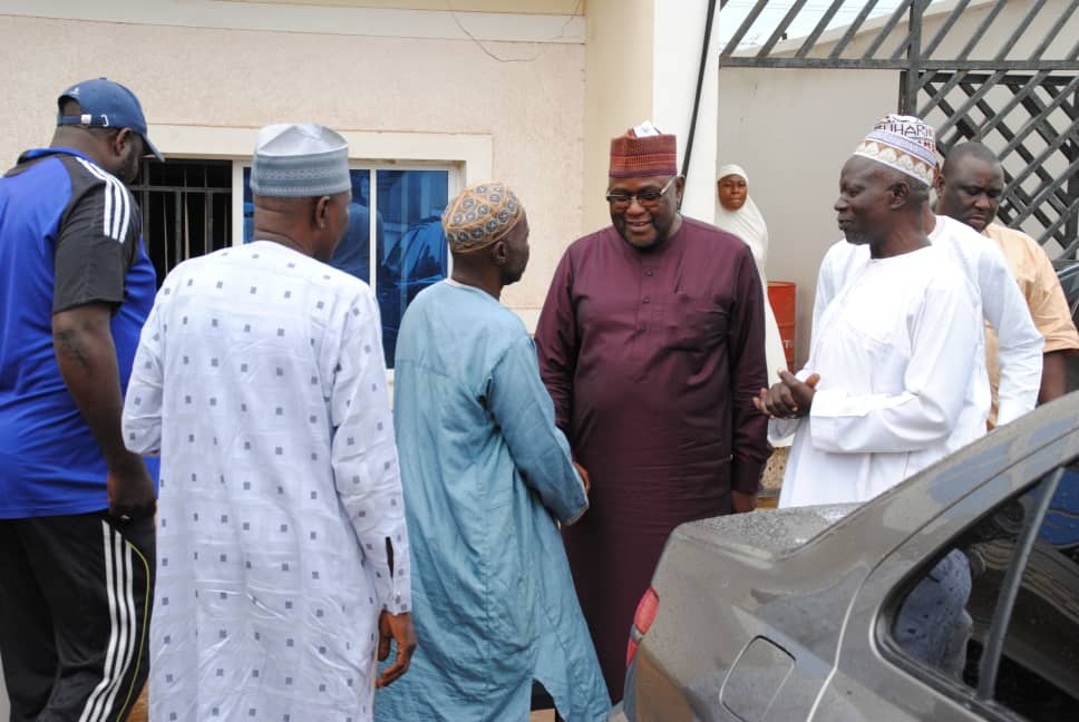Abdu_Kwari's tweet photo. With party leaders and guests at the Constituency office today. https://t.co/aMOokElZ5H