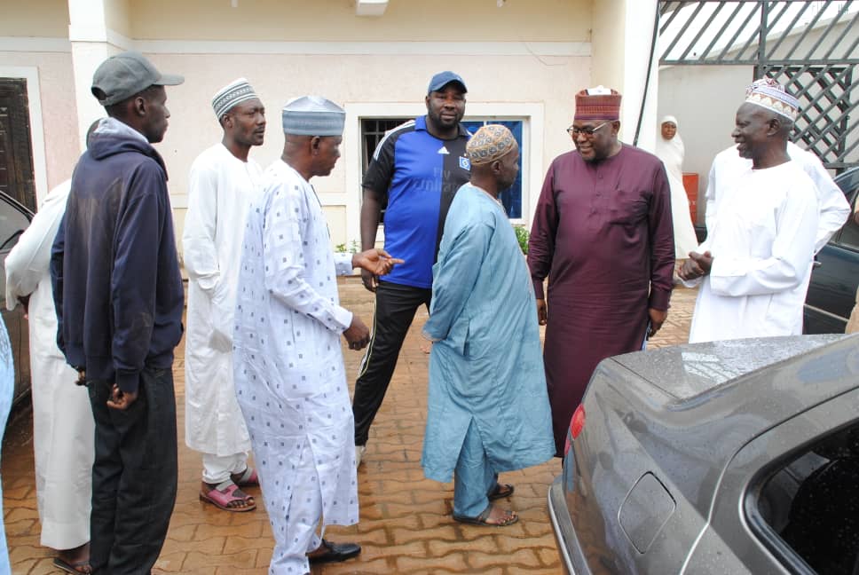 Abdu_Kwari's tweet photo. With party leaders and guests at the Constituency office today. https://t.co/aMOokElZ5H