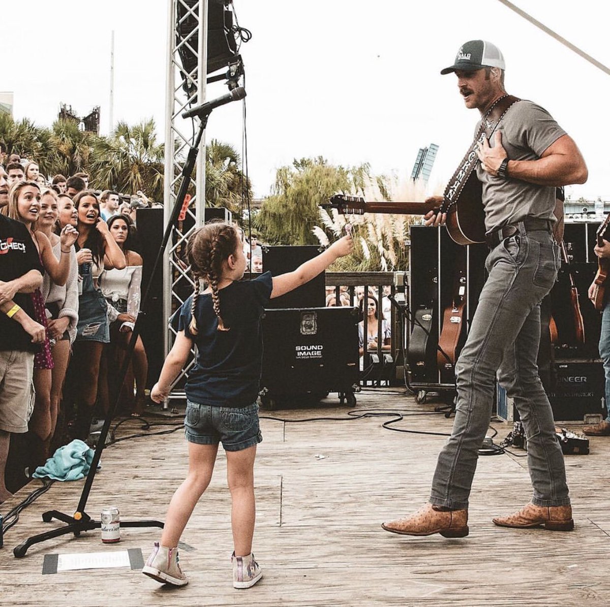 RileyGreenMusic's tweet photo. Awesome crowds on the road last week. Can’t wait to throw down with everyone on the “Get That Man A Beer Tour” coming soon to a town near you!! #countrymusic #getthatmanabeer https://t.co/FxniTwPdni https://t.co/RbDTropyVR
