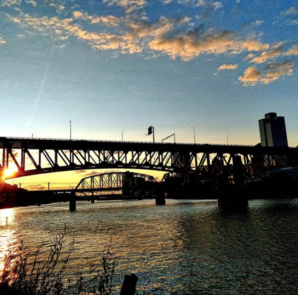 Sheraton_PGH's tweet photo. Views from the Monongahela River!

 📷 @yes_berry https://t.co/8OB5Gl7MTs