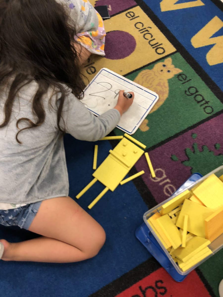 3rd_grade_lions's tweet photo. Building place value 🤖 robots is fun! #isdstrong #lufflions #onechildonechampion #isd2nd #isd2ndgrade #luffpride https://t.co/PN5XPULCYX