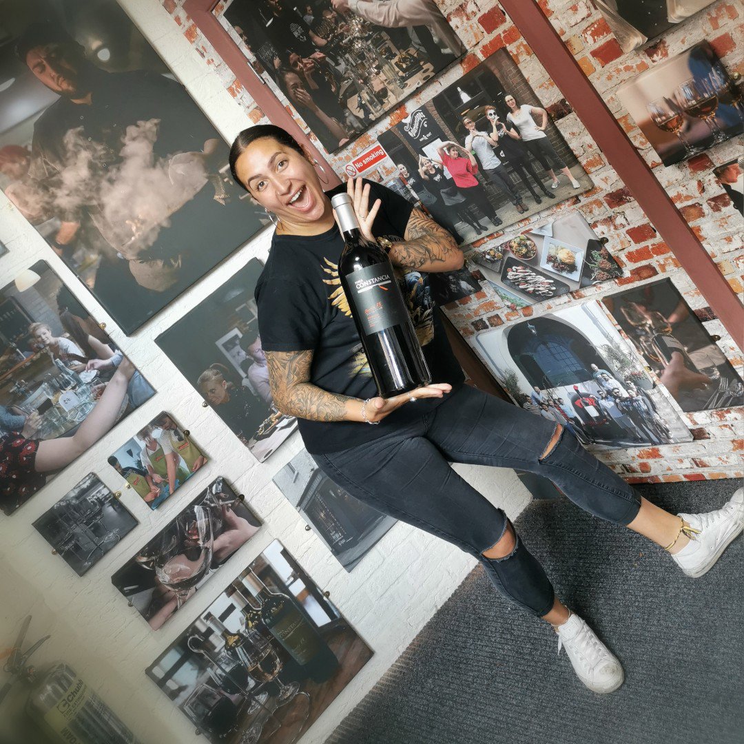 ambientetapas's tweet photo. On the wall of fame!
Congrats Jolanda for winning Fossgate's employee of the month!
Our new wall of memories is filling up quickly! #throwbackthursday
#tapasthursday #tempranillo https://t.co/PtUynGRw7r