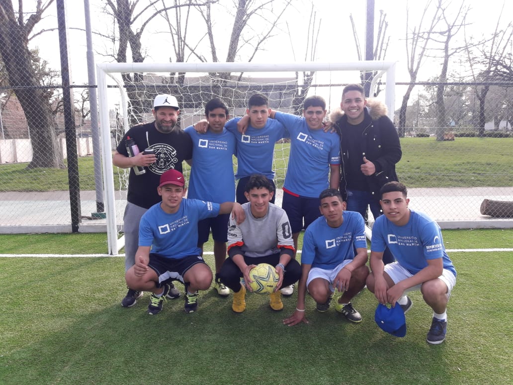 secundariaUNSAM's tweet photo. Los equipos de fútbol masculino de la escuela comenzaron su participación en los Juegos Deportivos San Martín organizados por la Subsecretaría de Deportes de la Municipalidad de San Martín #UNSAM #juegosdeportivos #SanMartín https://t.co/jWe4z7DLd1