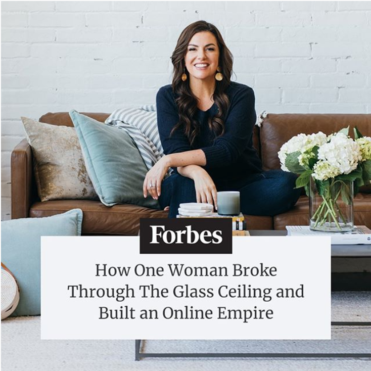 chloeburroughs's tweet photo. @AmyPorterfield was the very first entrepreneur I followed. I binge-listened to her podcast on my runs, stopping to rewind when I HAD to hear her incredible advice again. Check out her incredible Forbes feature to be seriously inspired!
https://t.co/tFaakoiuzx https://t.co/jPD0wuq5XA