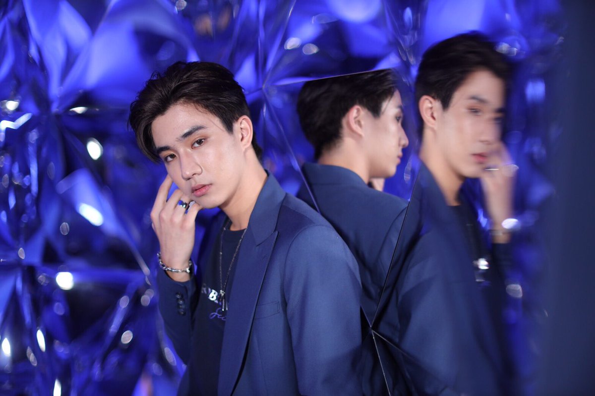 MMyong9801's tweet photo. 2019.08.29.
🐯 Perth Tanapon 🖤 Schedule 💕
>> #LancomeGenifiqueXPerth 

🖤

#LANCOMExPERTH 
#PerthTanapon #รอยยิ้มของชูครีม
#พวกของเจื๋อ #perthppe #TEMPT
Cr. lancometh TW https://t.co/xkYzC0zxGD