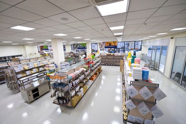 MancinelliGroup's tweet photo. Il Gruppo Mancinelli non è solo food, ma anche un fornitissimo
store dedicato a tutto ciò che occorre a pasticceri, panificatori e chef...
.
Decorazioni, attrezzature, abbigliamento professionale e molto altro ancora!!
.
👉 Che aspetti? Vieni a trovar… https://t.co/MiA5rvc8nn https://t.co/iy54cuQeXr
