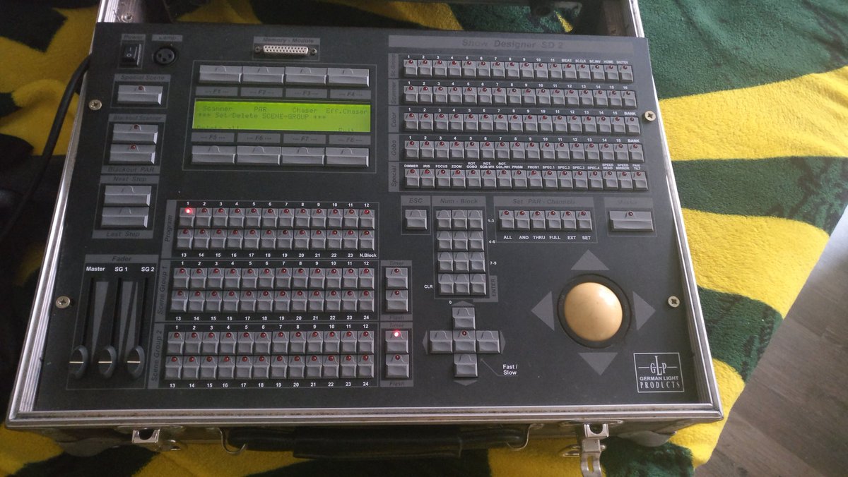 Tiger_M_Claw's tweet photo. Heute neu bekommen.
Ein gebrauchter @GLPimpression Show Designer SD2.
Endlich mal ein Hardware - Pult^^
#DMX #Showtechnik #Lichttechnik #Mischpult https://t.co/D4ia2m42Or