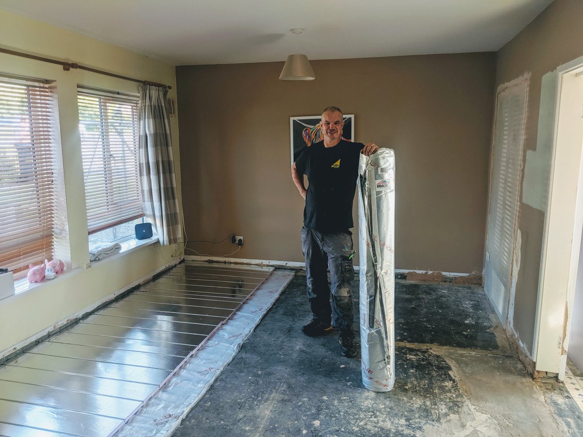 globe_heating's tweet photo. @maincor @MaincorPipe 6mm foil insulation with 25mm foil backed overboard ufh. Customer delighted. 45 m2. One zone for lounge and one for kitchen. First time installing ufh. Very impressed with the overboard. 6mm ply to be laid ready for @KarndeanFloors https://t.co/HE1bPItWk2