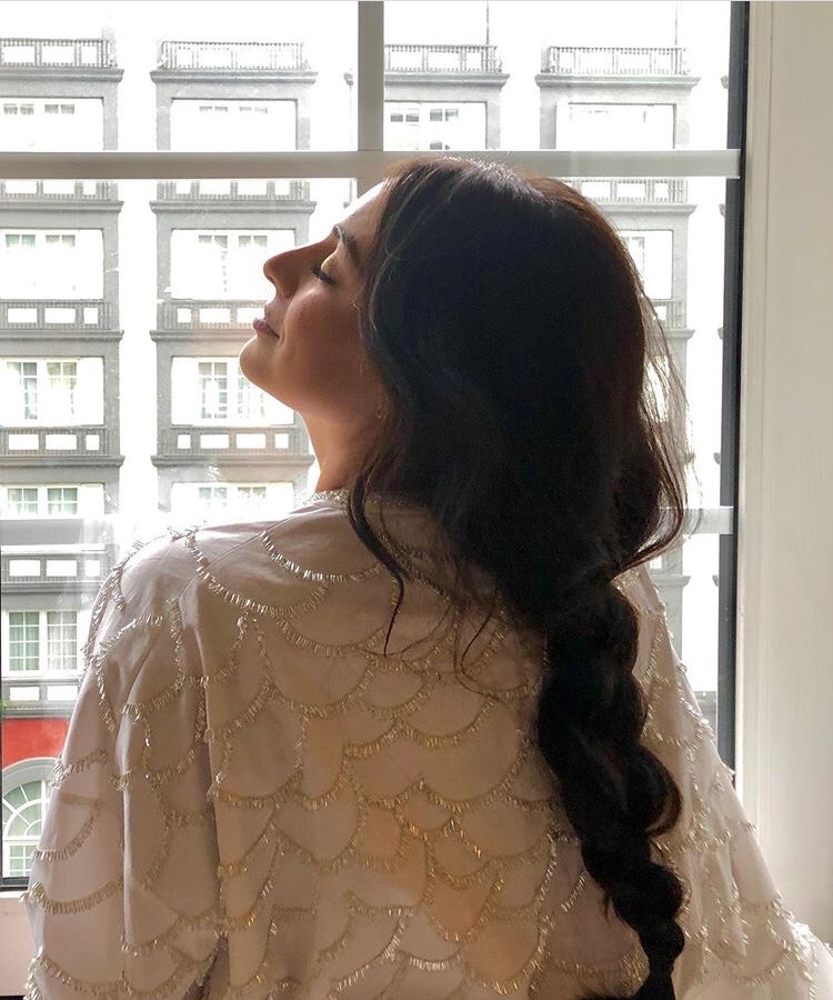 damdamu_etsy's tweet photo. RT @MundoBrecoBr: || ๐ธ Via IG @erickmorenohair ||
ANA
@anabreco
Pelo @erickmorenohair #PeloYo
Mkp @ger_parra #makeupbygerparra
@LouisVuitton #LvMexico @HecPardo #anabrenda #messybraid #messyhair #hair https://t.co/BzMqnEqKGT