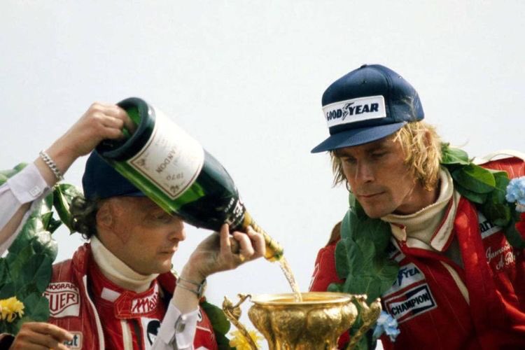¿Cómo festejaría James Hunt su cumpleaños 72? «Cheers! Superstar, happy birthday!!» 