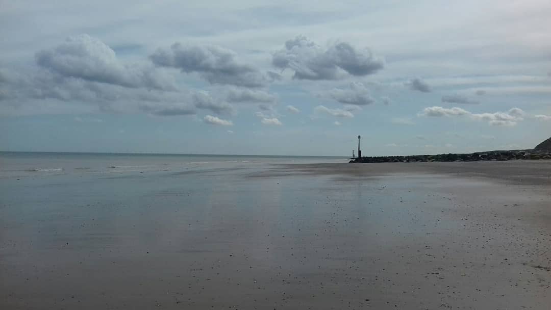 hilltopkat's tweet photo. A wonderful walk from home to Hornsea on the beach.....and what a beach! 
#Yorkshirecoast #beach #coast #coastalwalks #coastalerosion #getoutside #simplethings #justbe #view #summer #sunnyday https://t.co/qKZHkXuilN