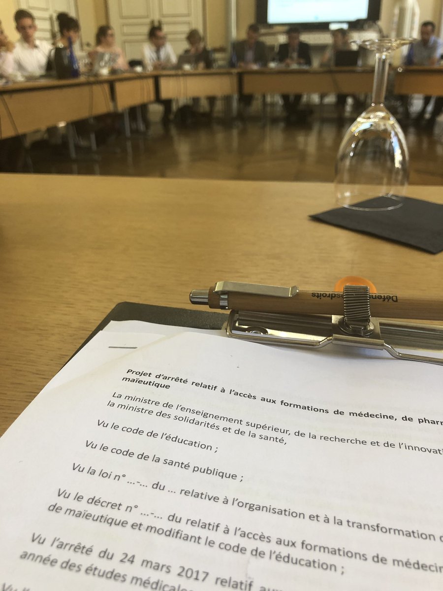 Si la réforme de l’entrée dans les #études de #santé est nécessaire, il faut que son idéologie soit respectée dans ses textes ⚠️

<a href="/La_FAGE/">FAGE</a>, l’<a href="/ANESF_FR/">ANESF</a>, l’<a href="/ANEMF/">ANEMF</a>, l’<a href="/Pharma_ANEPF/">ANEPF Pharmacie</a>, l’<a href="/UNECD/">UNECD</a> et <a href="/La_FNEK/">FNEK</a> étaient présents à <a href="/sup_recherche/">Ministère Enseignement supérieur/Recherche/Espace</a> pour discuter du projet d’#arrêté 👊🏼