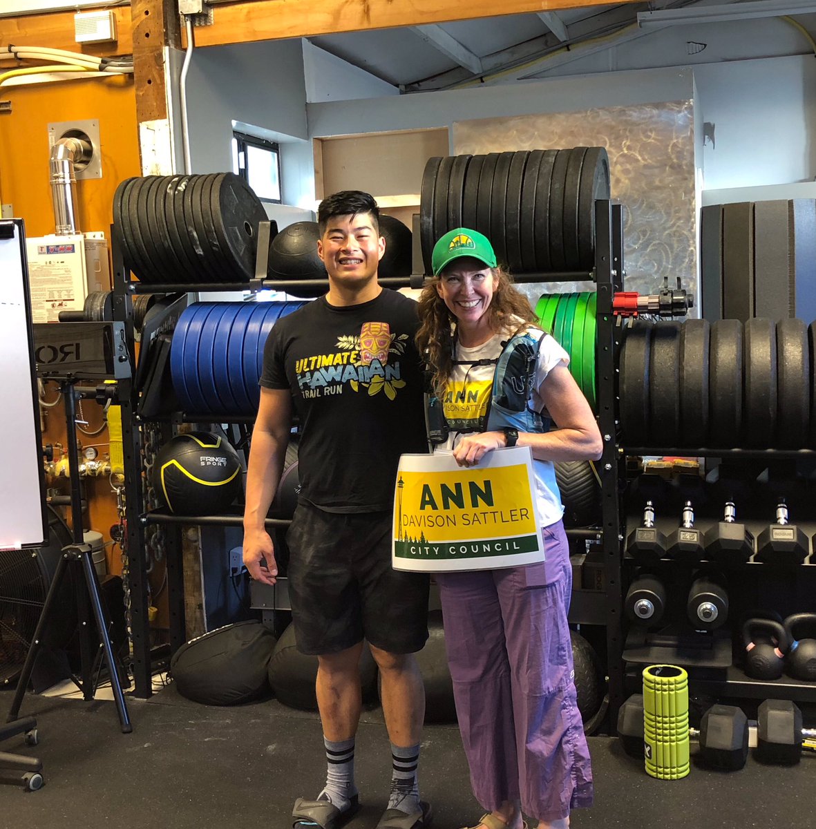 NeighborsForAnn's tweet photo. Great to run into friends when I’m doorknocking! Ed Mao from my CrossFit gym saw me near his Greenwood house! Another example of great ideas right in our neighborhoods! Widening the table, listening to residents, bringing people together to get things done! #neighborsinaction https://t.co/sUlQsi8zeS