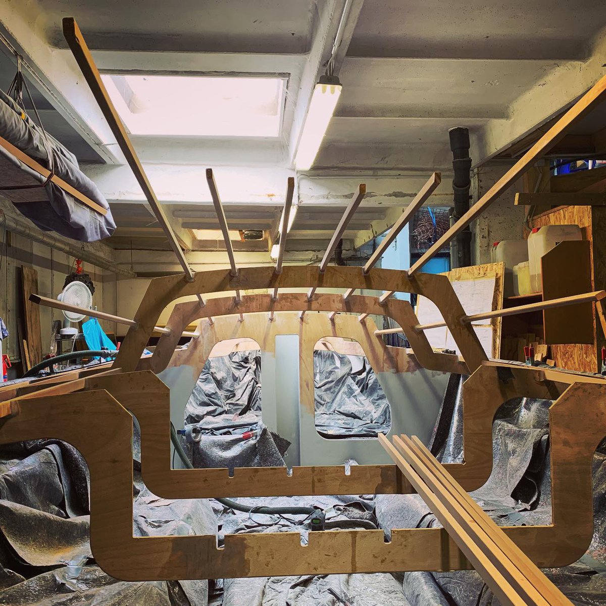 picassolsailing's tweet photo. installed the deck stringers #boatbuilding https://t.co/C5lOcHevwF
