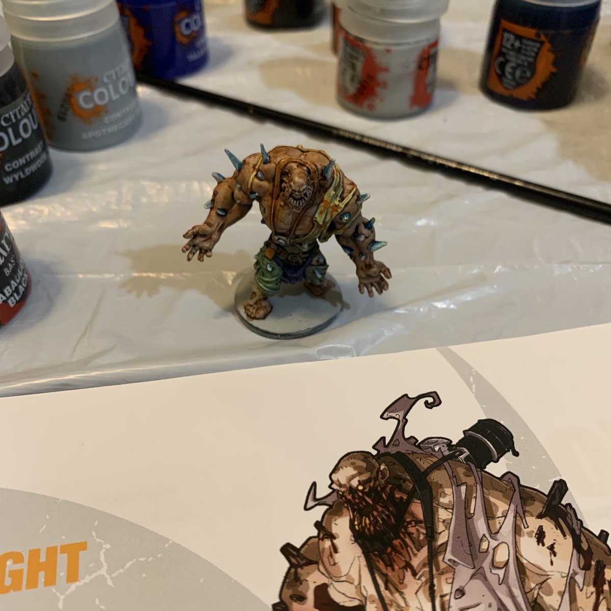BeamGeeks's tweet photo. I've been trying out the new Contrast paints from Citadel Colour, and I have to say, they're like magic. This is all Contrast except the glass shards. The Abomination is almost finished! 

#zombicide #abomination #boardgameminiatures #citadelcontrast #contrastpaints #boardgames https://t.co/qNeGqOF64z